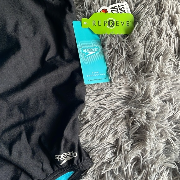 Speedo ‘Endurance Turnz’ Tie Back Swimsuit - Picture 7 of 12